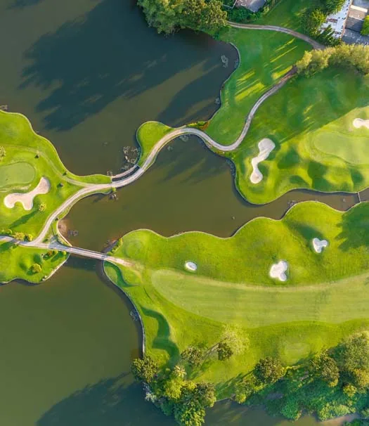 Golf Courses & Country Clubs